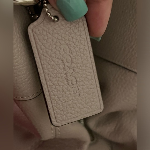 Coach Lexy Large Fog (Grey) Pebble Shoulder Bag - Picture 3 of 16